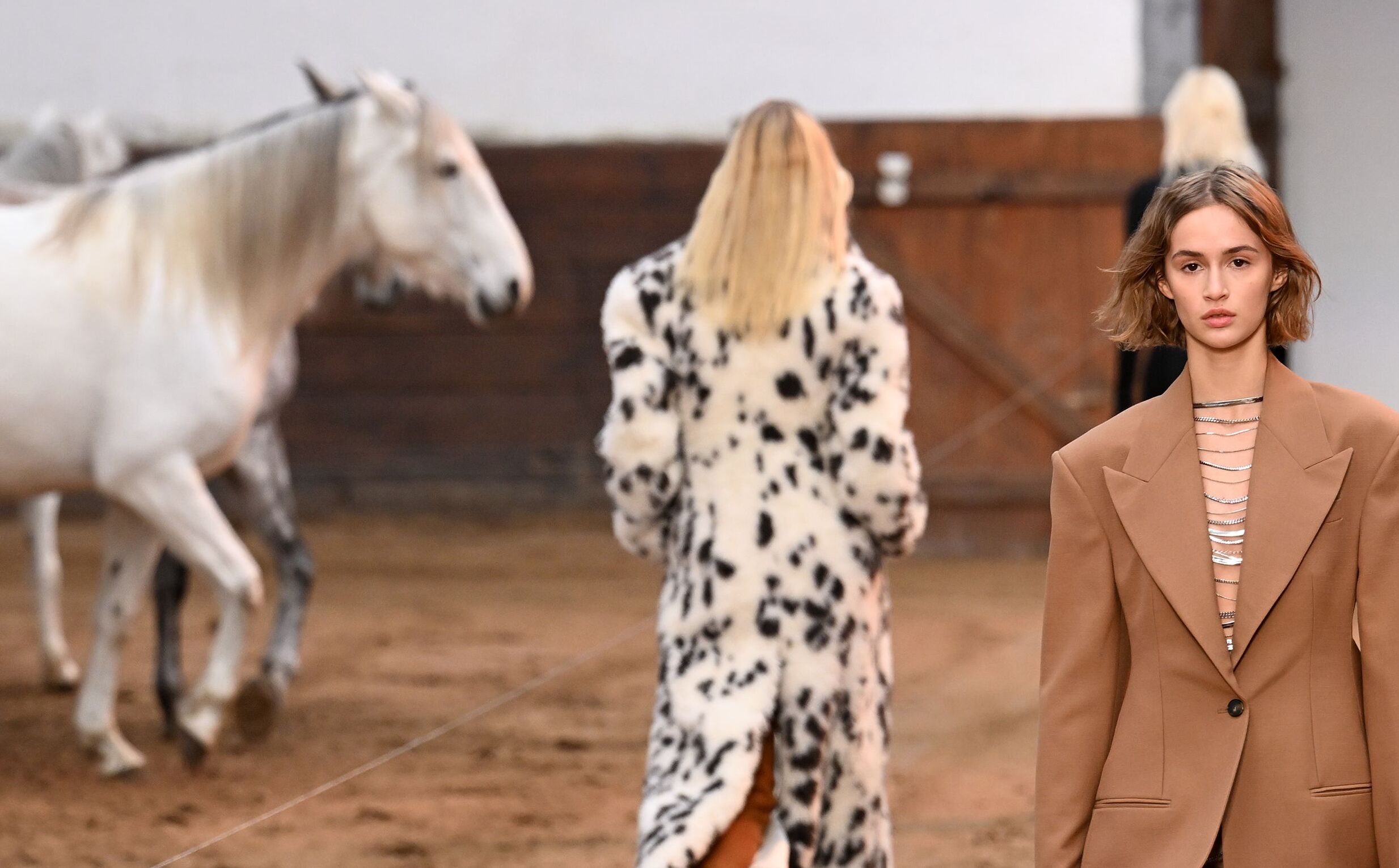 Stella McCartney: caballos en la pasarela y moda vegana