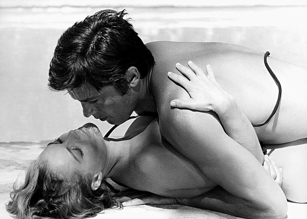 Para leer en la piscina / piscinosofía - zeleb