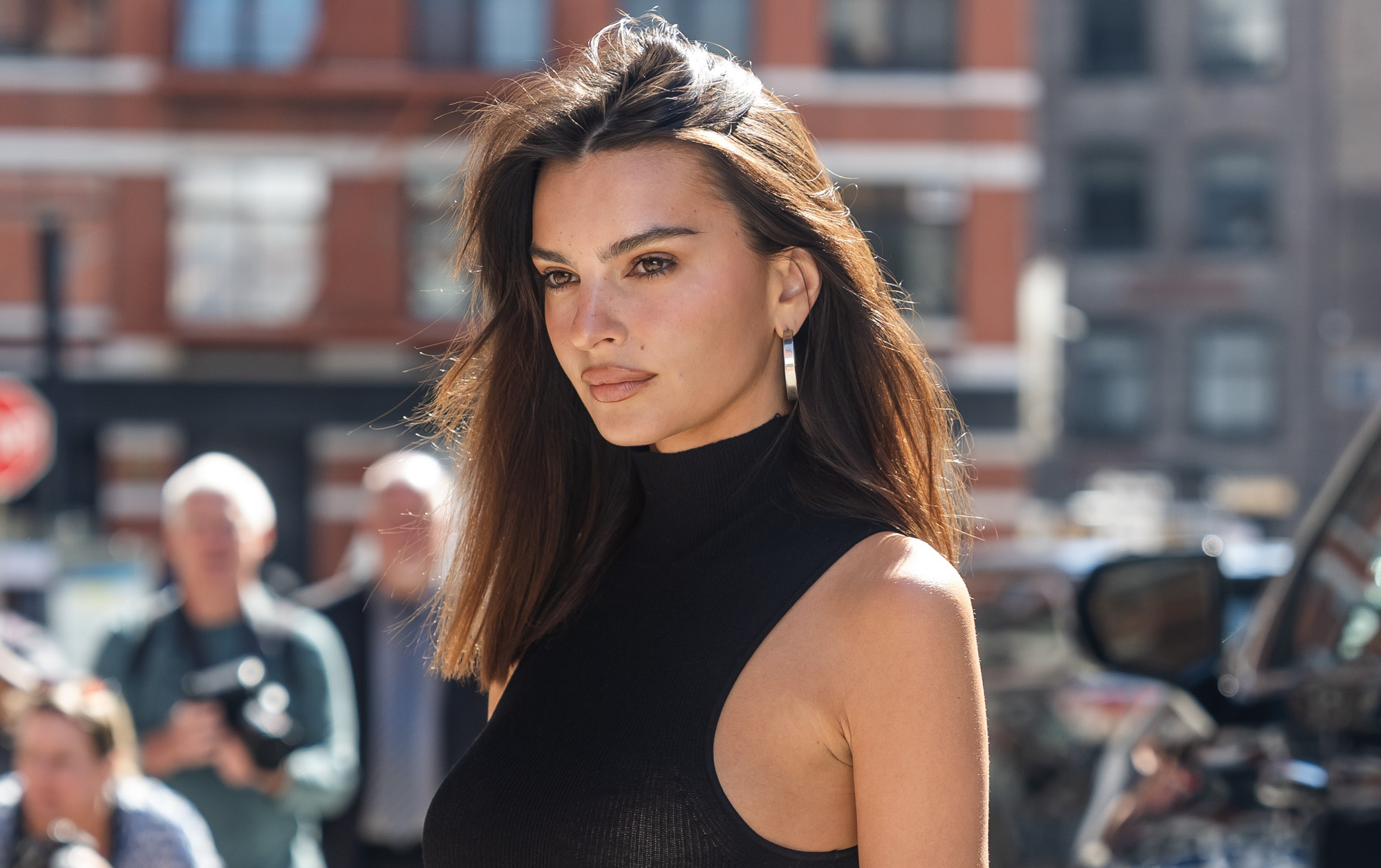 La falda del otoño: una propuesta de Emily Ratajkowski