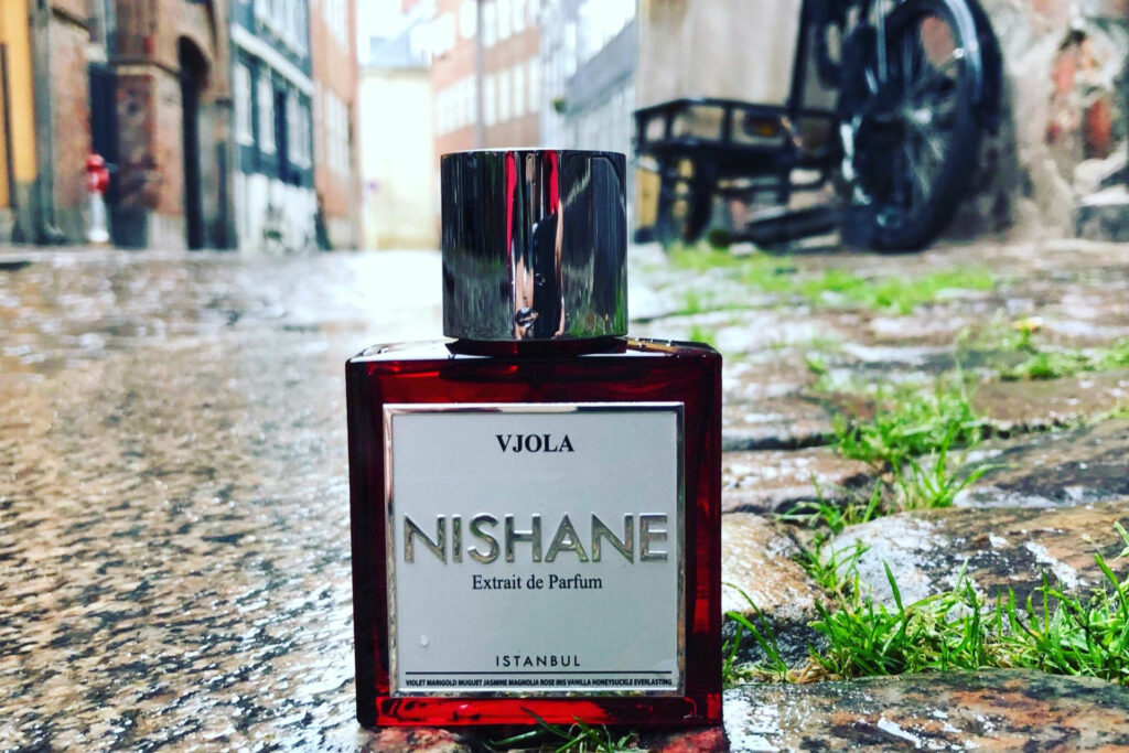 El encanto y la magia del extracto de perfume - Nishane Vjola